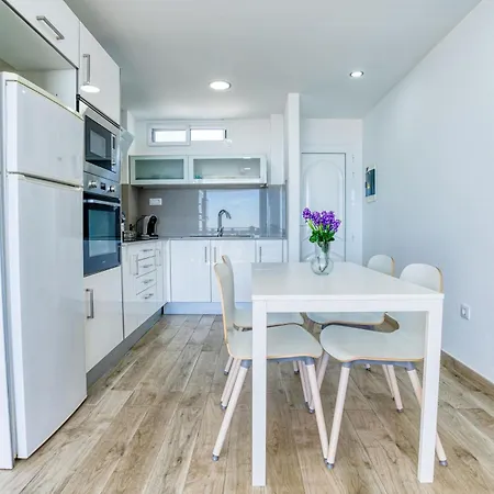 Panoramic Views Apartment *