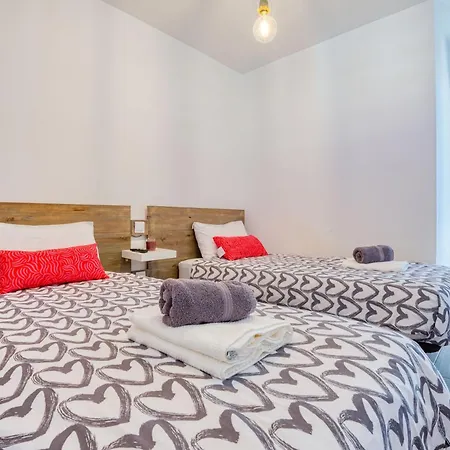 Panoramic Views Apartment