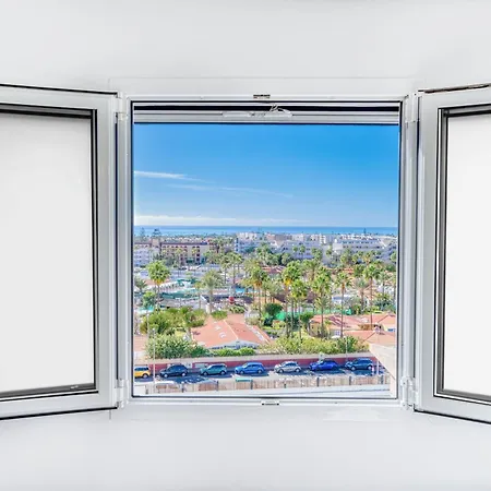 Panoramic Views Apartment *