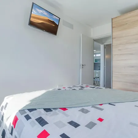 Panoramic Views Apartment